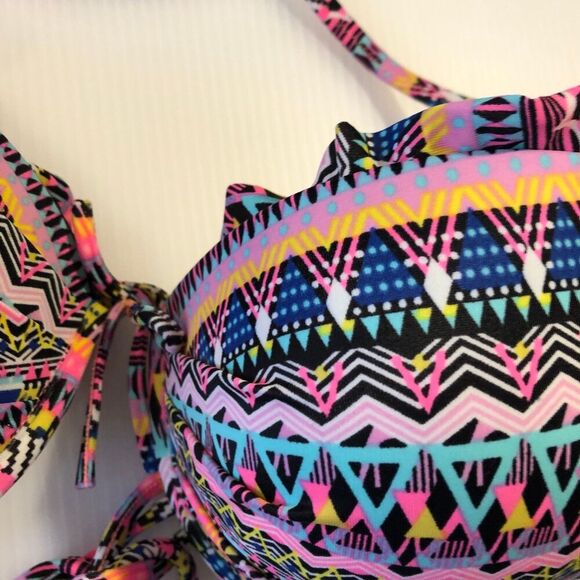 Victoria's Secret Multicolor Patterned Bikini - Picture 4 of 12